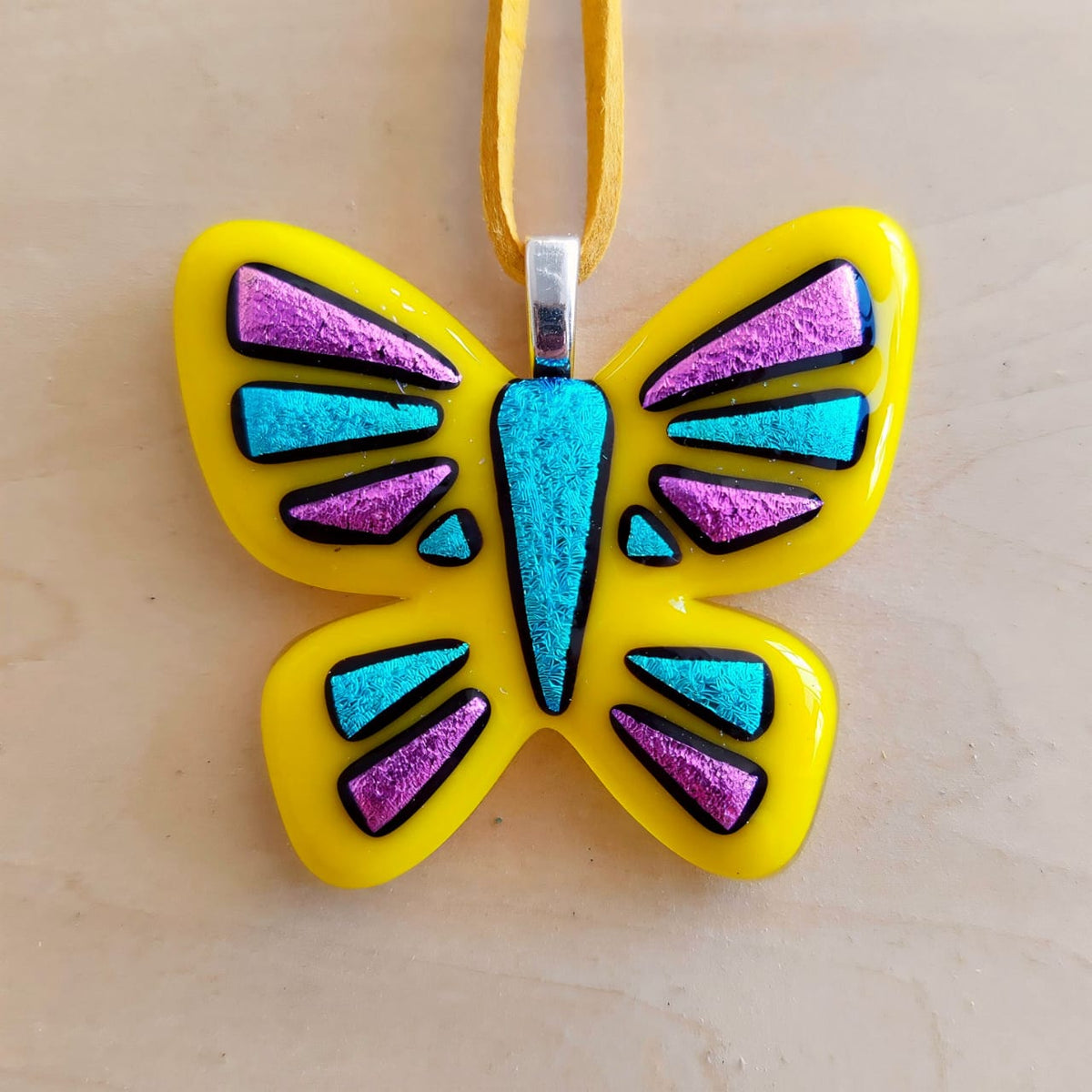 Dije Mariposa (Amarillo)