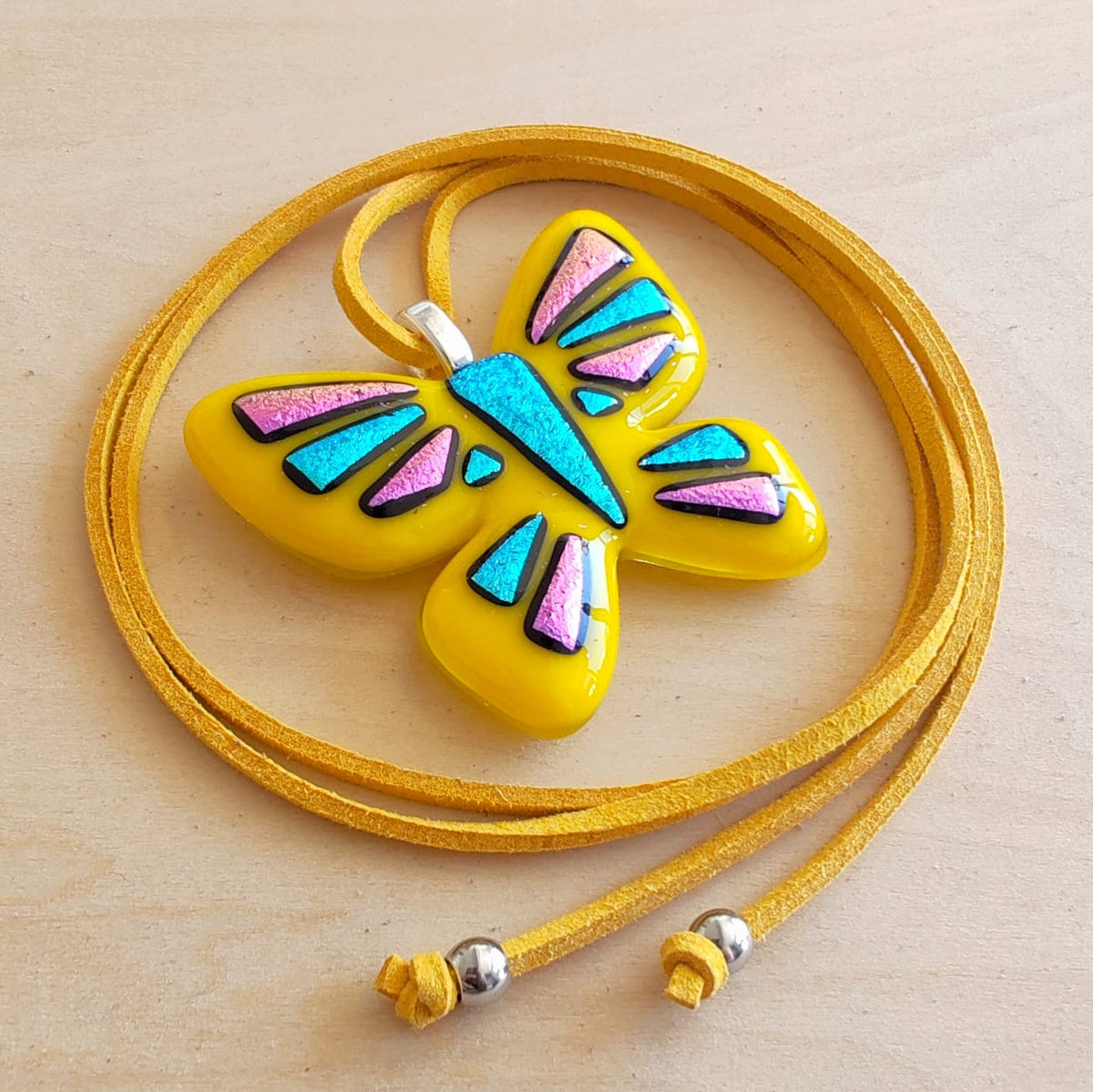 Dije Mariposa (Amarillo)