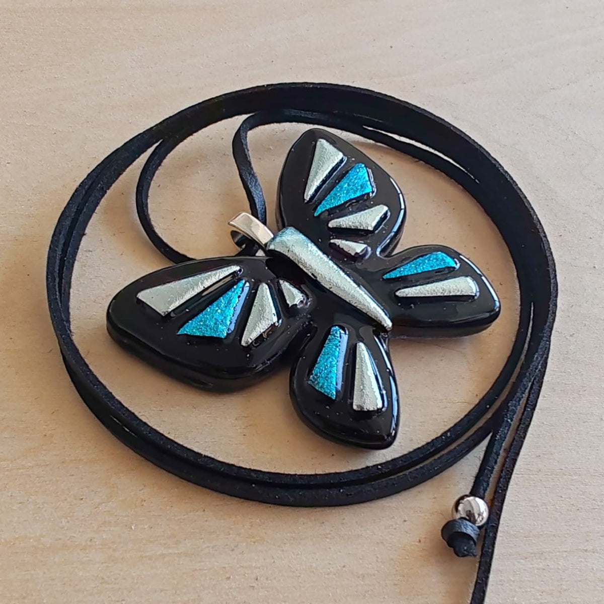Dije Mariposa (Negro Alika)