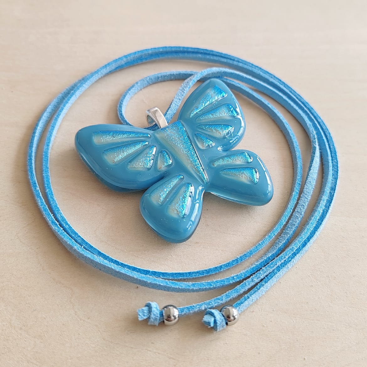 Dije Mariposa (Azul Frío)