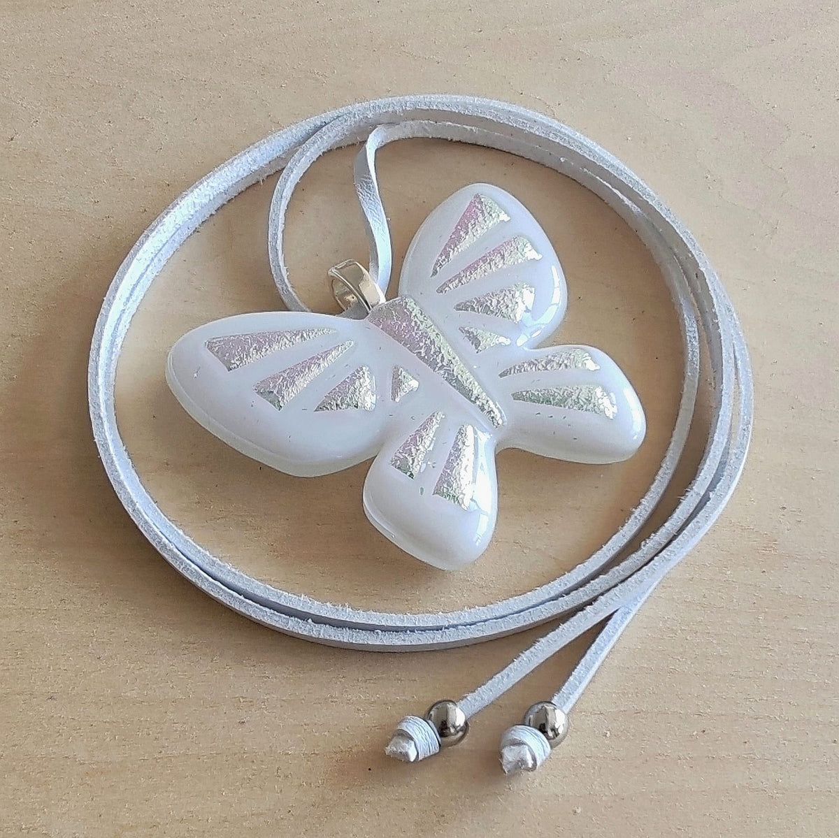 Dije Mariposa (Blanco)