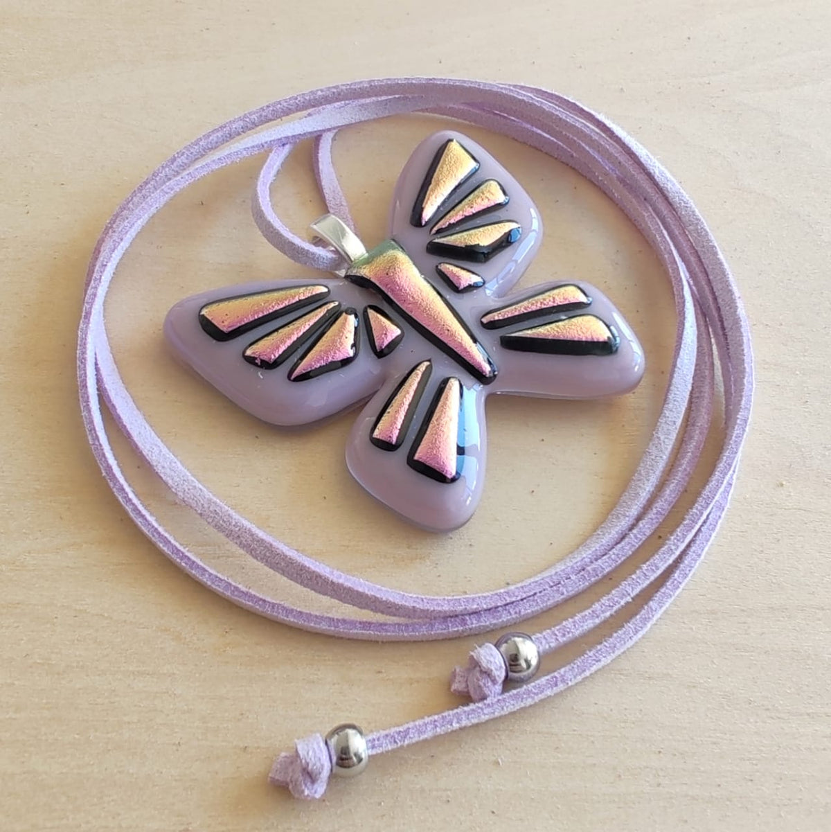 Dije Mariposa (Lila)