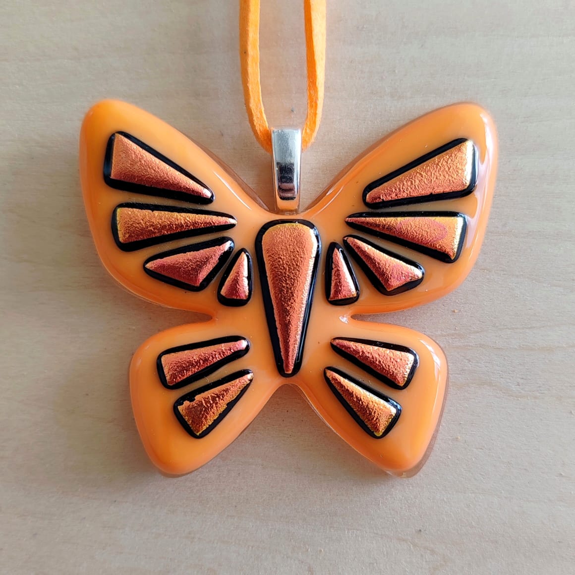 Dije Mariposa (Naranja Claro)